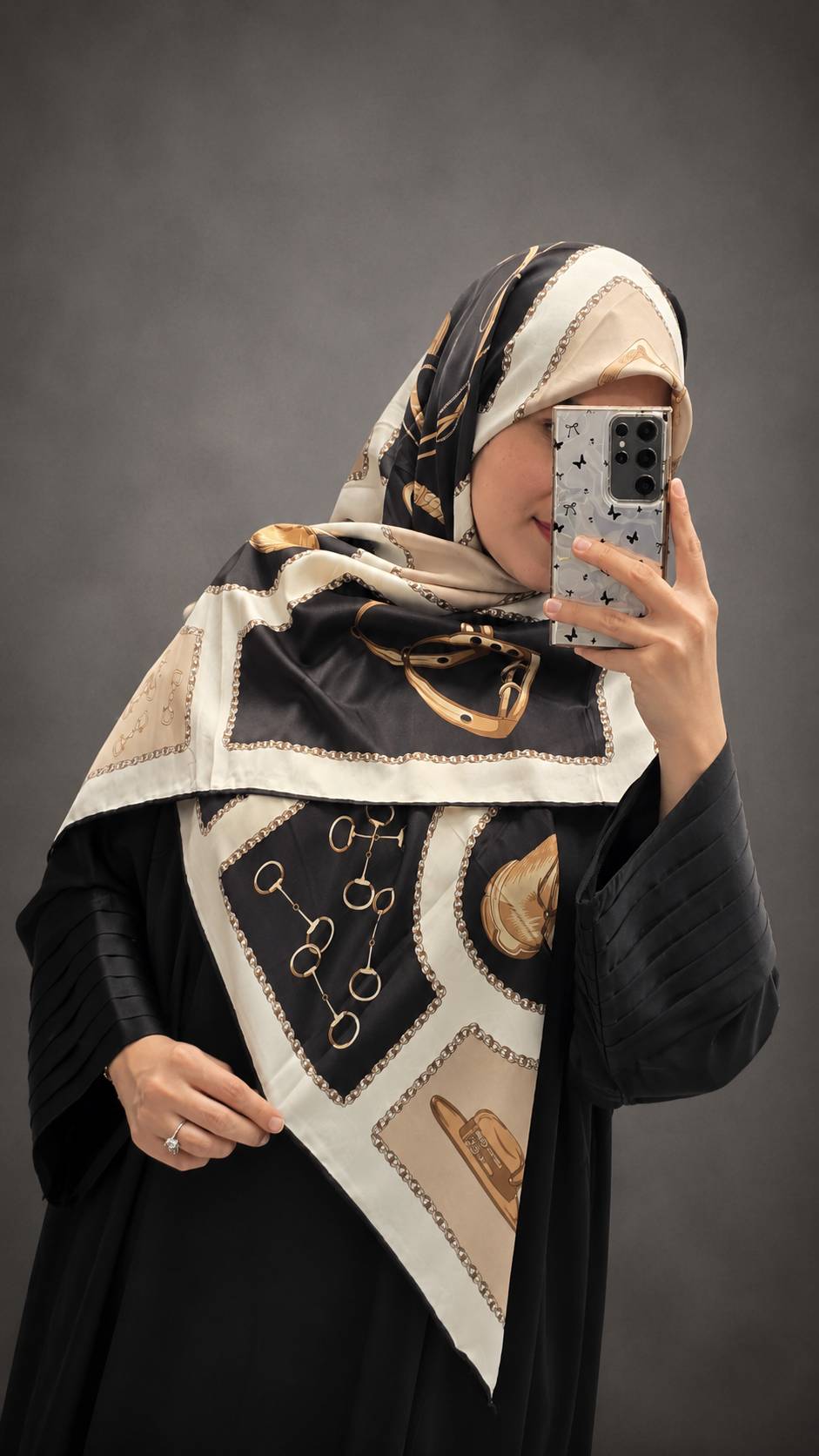 روسری زنانه ابریشم توییل ۱۴۰×۱۴۰ دور دوخت فرانسوی
